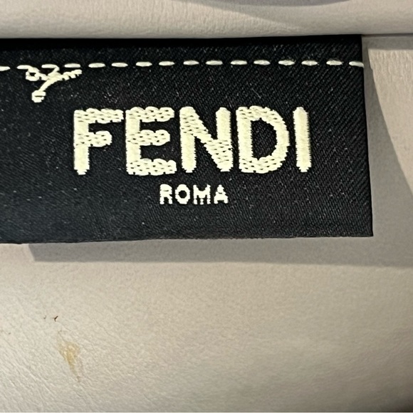 FENDI PEEKABOO GREY TOTE. Great condition only been worn a few times. - Picture 7 of 9